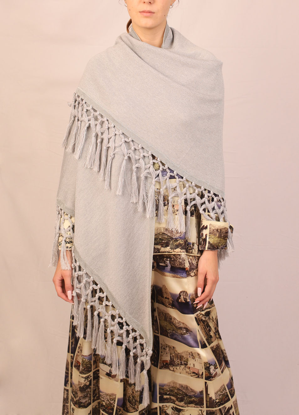 Silver lurex shawl with fringes Art Tricot Manecapri